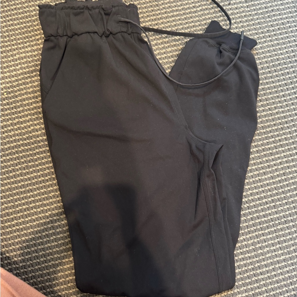 lululemon athletica Black Elastic Waist Joggers